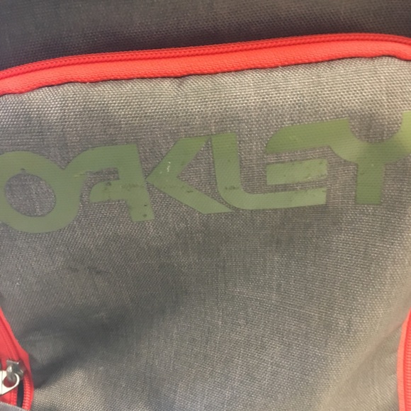 Oakley Backpack - Picture 2 of 2